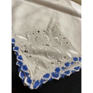 Vintage Blue and White Table-runner Cloth